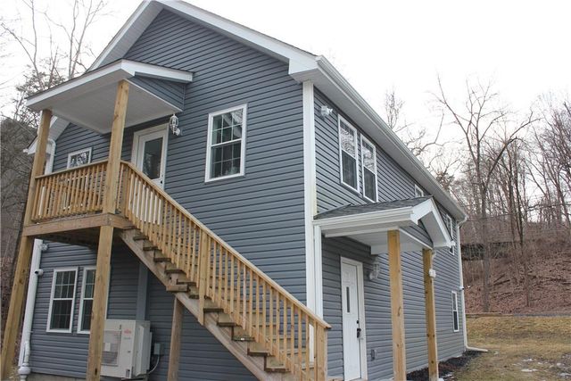 $2,400 | 18 Furnace Bank Road, Unit 2 | Wassaic