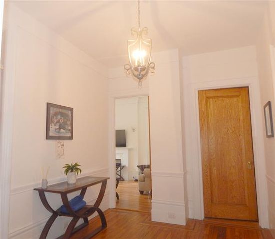 $6,995 | 251 Central Park West, Unit 6F | Upper West Side