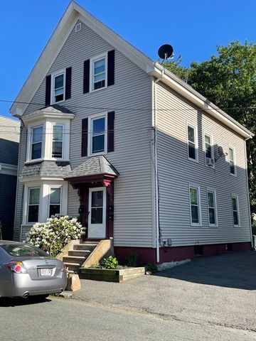 $1,900 | 36 School Street, Unit 3 | Downtown Beverly