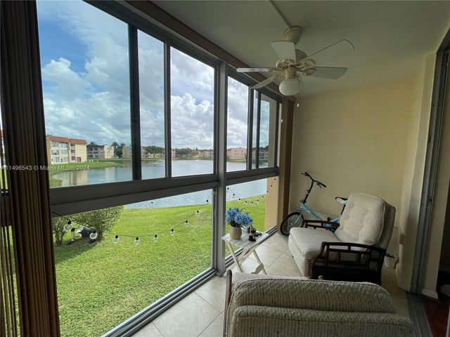 $120,555 | 8920 Sunrise Lakes Boulevard, Unit 208 | Sunrise Lakes