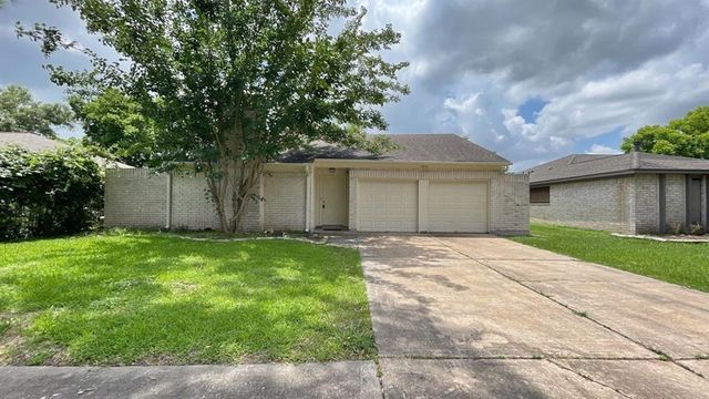 $1,700 | 10414 Huntington Way Drive | Alief