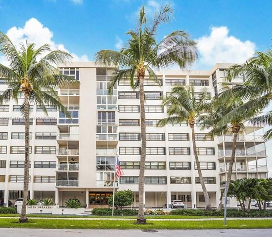 $775,000 | 550 Ocean Drive, Unit 9F | Key Biscayne