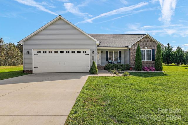 $349,900 | 2372 Mintew Circle | Howards Creek Township - Lincoln County