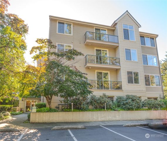 $635,000 | 6831 Northeast 170th Street, Unit 305 | Moorlands