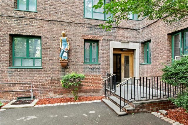 $225,000 | 1527 Metropolitan Avenue, Unit 6A | Parkchester