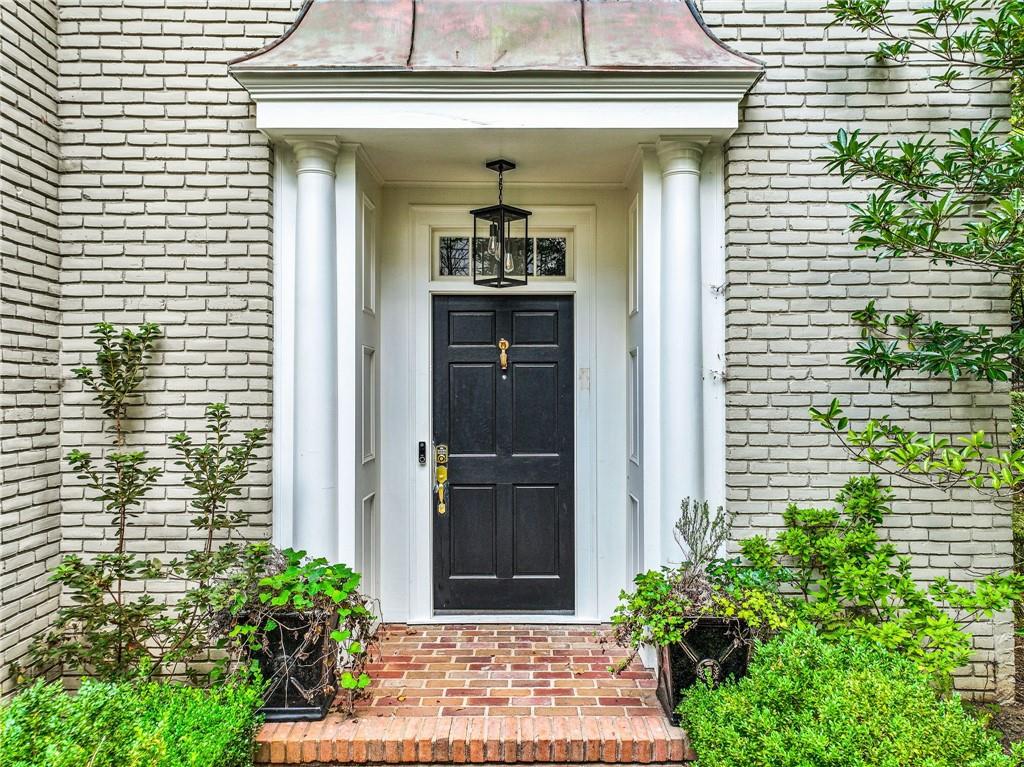 a view of a entryway front of house