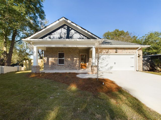 $469,900 | 1061 Everglade Drive | Niceville