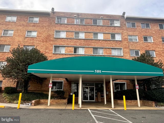 $190,000 | 5101 8th Road South, Unit 407 | Columbia Heights West