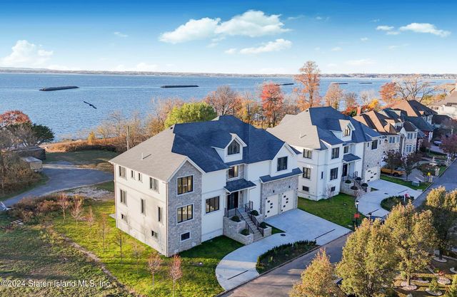 $3,549,000 | 74 Ottavio Promenade | Tottenville