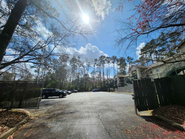 $131,000 | 1100 Greentree Court, Unit L | Tallahassee