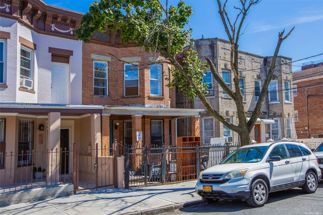 $998,000 | 32-45 105th Street | East Elmhurst