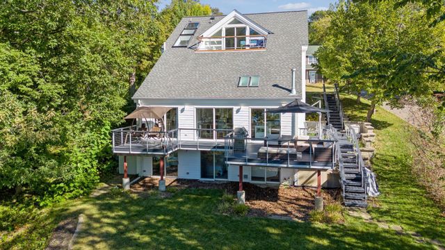 $1,495,000 | 4695 North Shore Drive | Orono