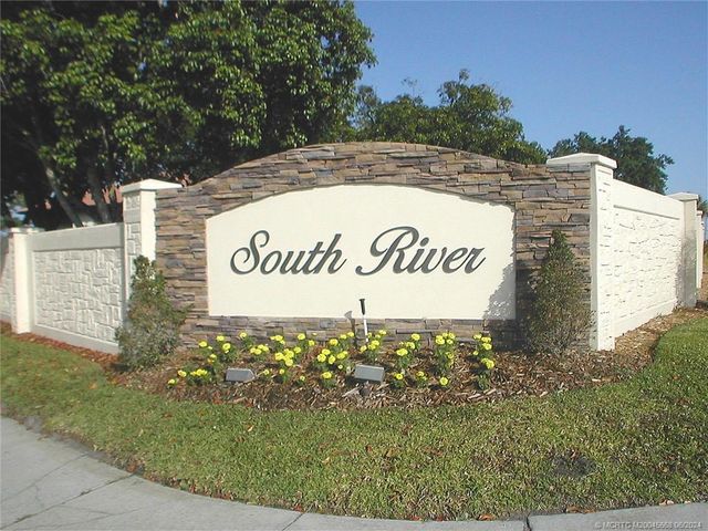 $2,095 | 541 Southwest South River Drive, Unit 102