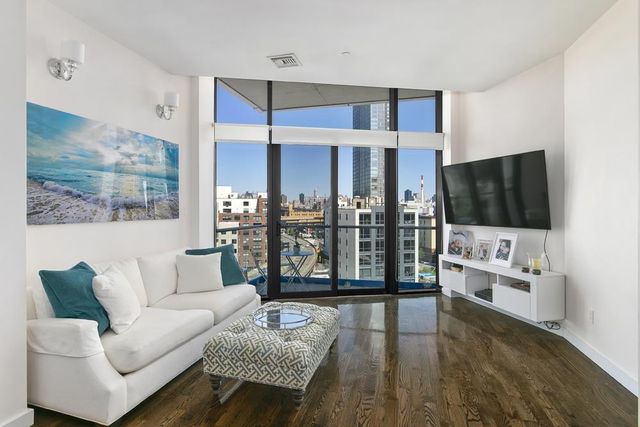 $5,300 | 42-77 Hunter Street, Unit 9A | Long Island City