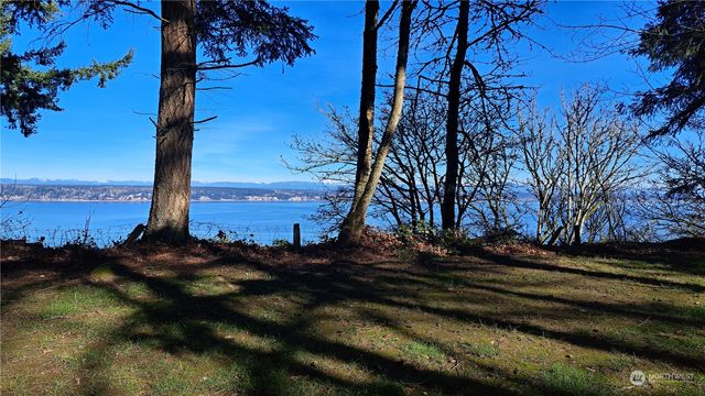 $290,000 | 4203 East Camano Drive | Camano