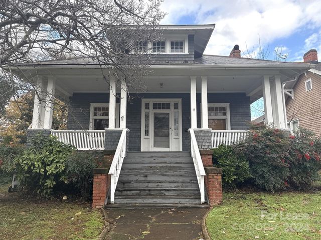 $2,400 | 1816 Winthrop Avenue | Dilworth