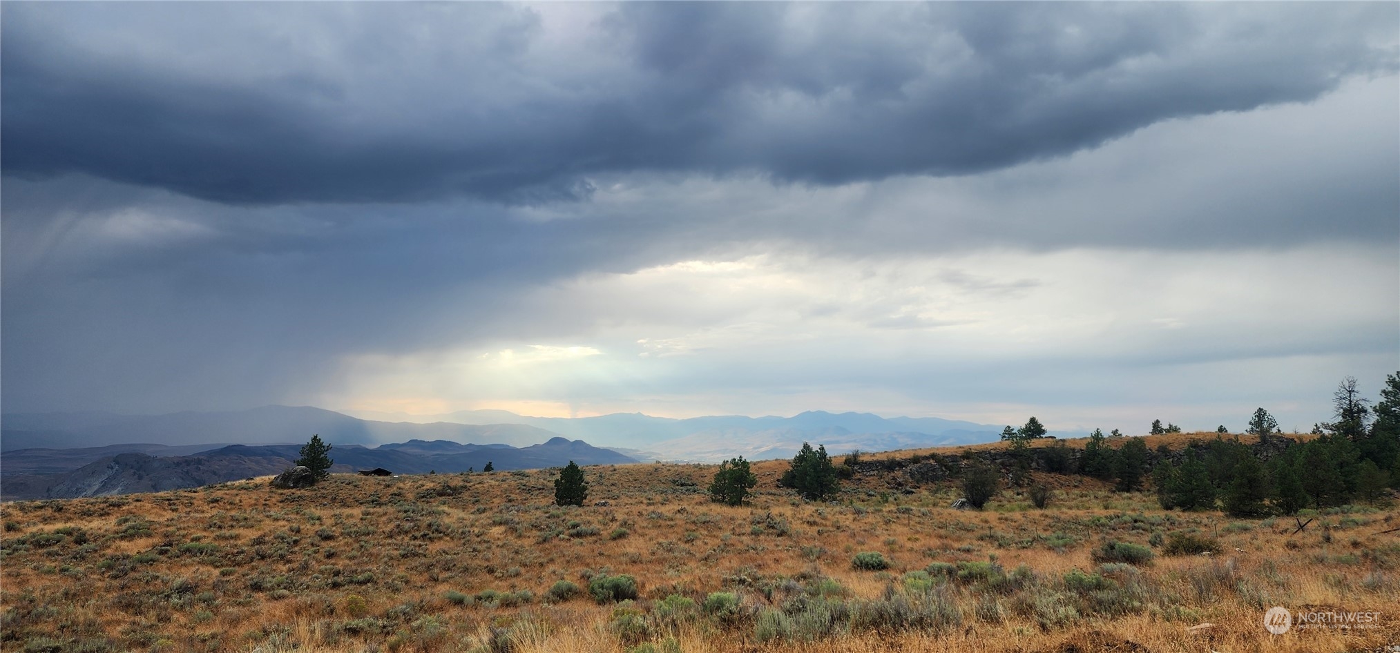 a view of a sky