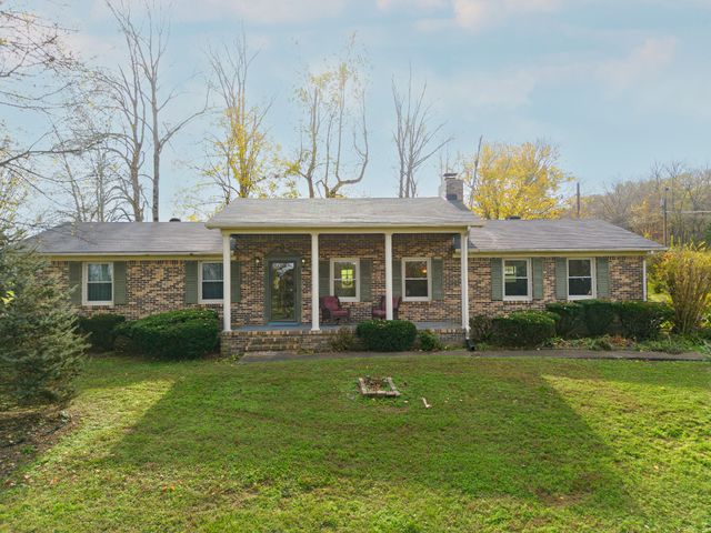 $319,900 | 1365 Greenview Drive