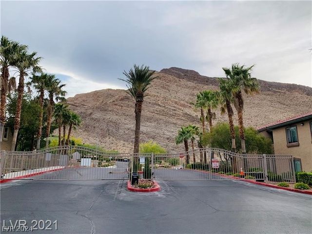 $290,000 | 3460 Cactus Shadow Street, Unit 203 | Lone Mountain West