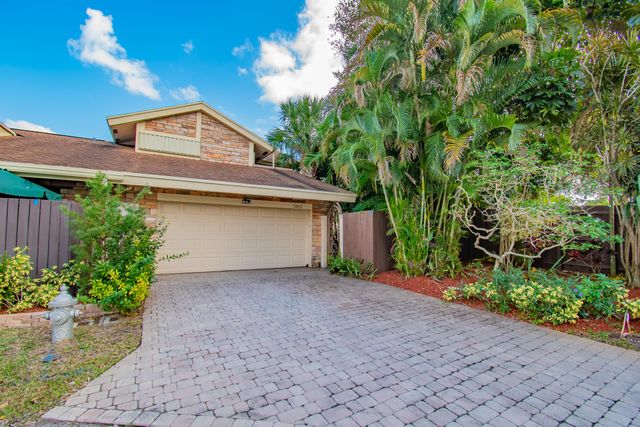 $849,000 | 7493 Sierra Drive East | Boca del Mar