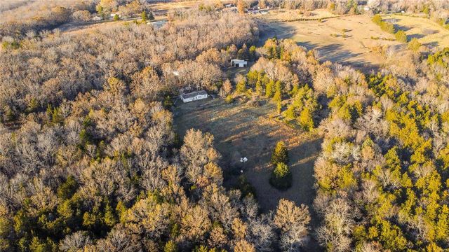 $219,900 | 2689 Oak Hill Road | Oak Hill Township - Crawford County