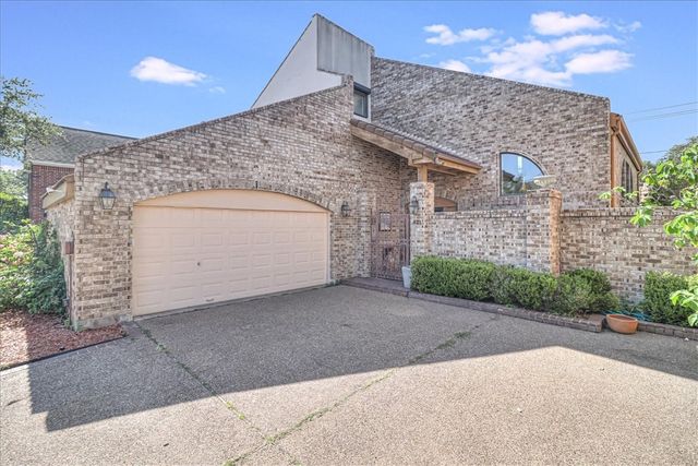 $399,900 | 421 Colony Drive | Midtown Corpus Christi