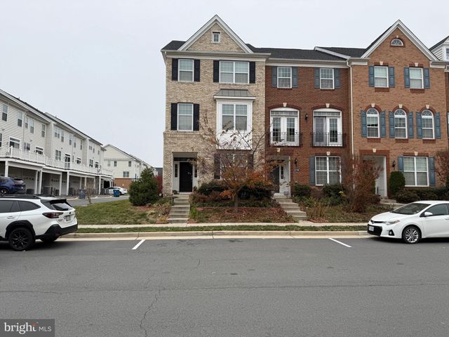 $3,200 | 42994 Rosemount Woods Terrace | Loudoun Valley Estates