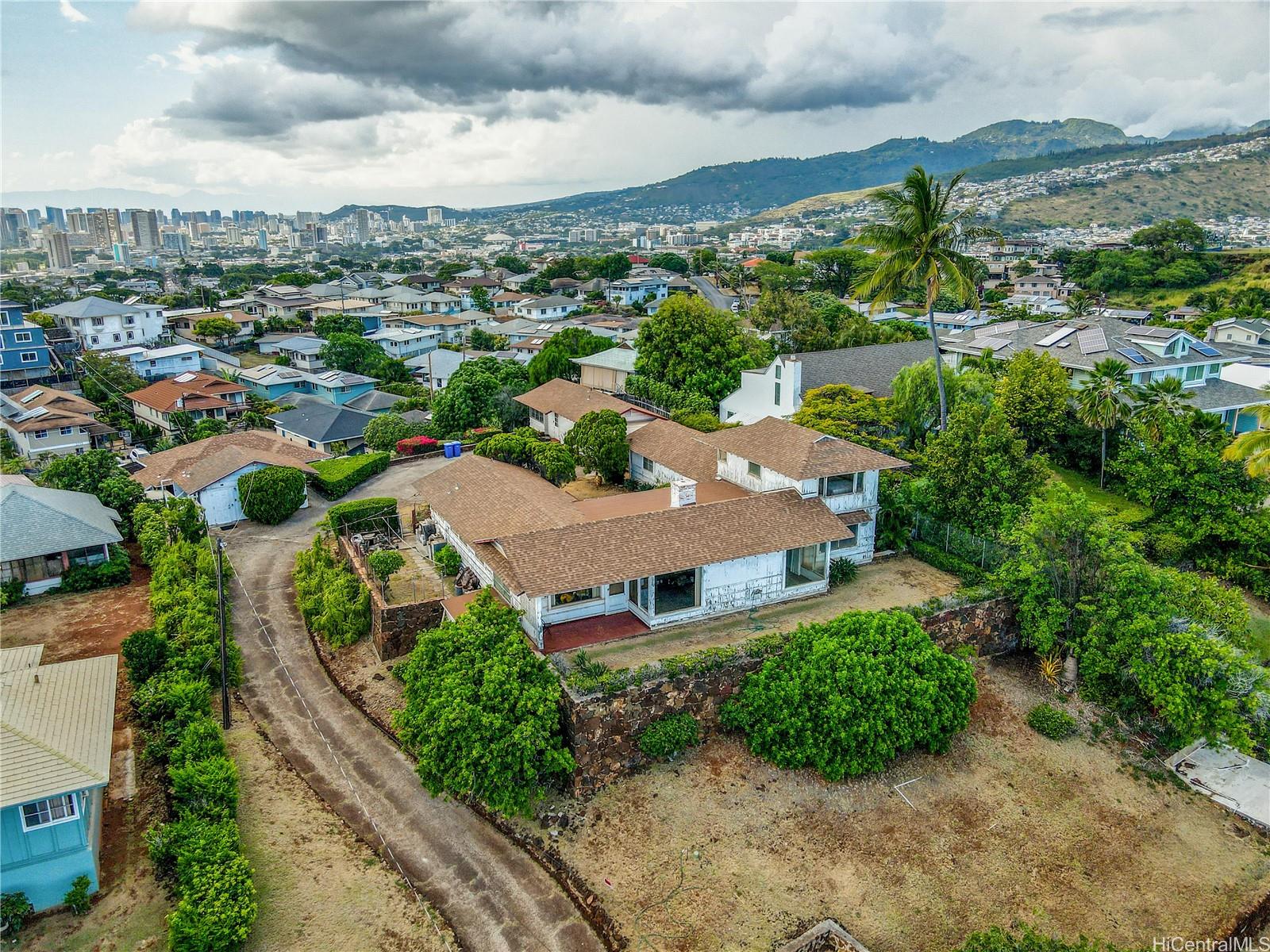 an aerial view of multiple house