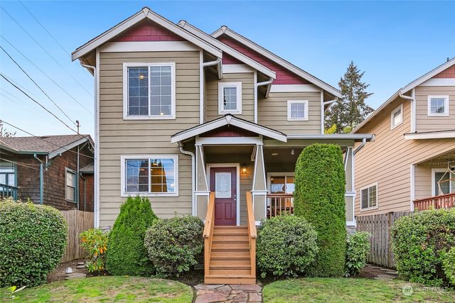 $899,000 | 10505 Whitman Avenue North | Bitter Lake