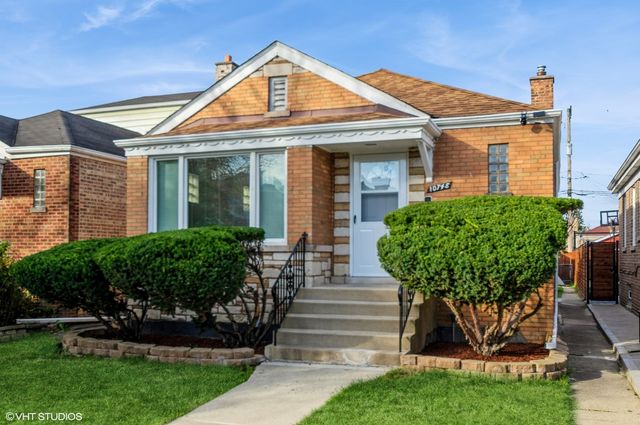 $255,000 | 10748 South Eberhart Avenue | Roseland