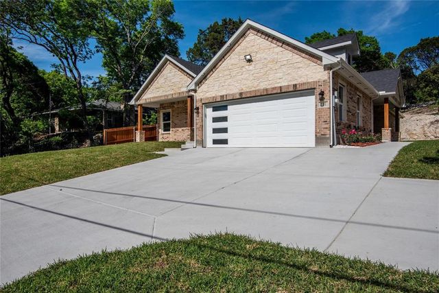 $439,000 | 1302 Jungle Drive | Duncanville