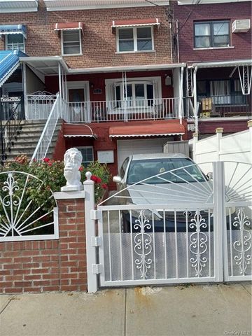 $859,000 | 1027 East 218th Street | Williamsbridge