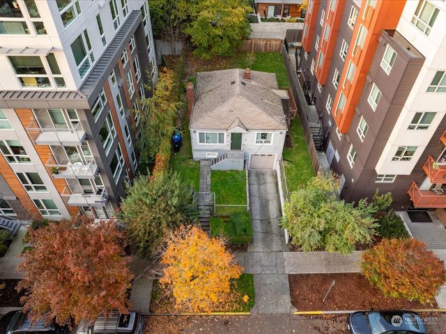 $2,000,000 | 830 Northeast 67th Street | Roosevelt - Seattle