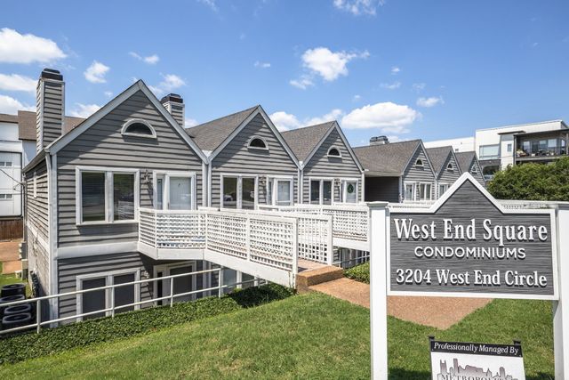 $305,900 | 3204 West End Circle, Unit 7 | West End Park