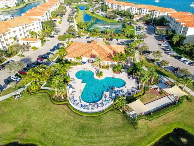 $407,777 | 14 Harbour Isle Drive West, Unit 202 | Harbour Isle at Hutchinson Island