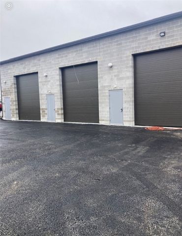 $1,650 | 15 Industrial Lane | Hartford Avenue