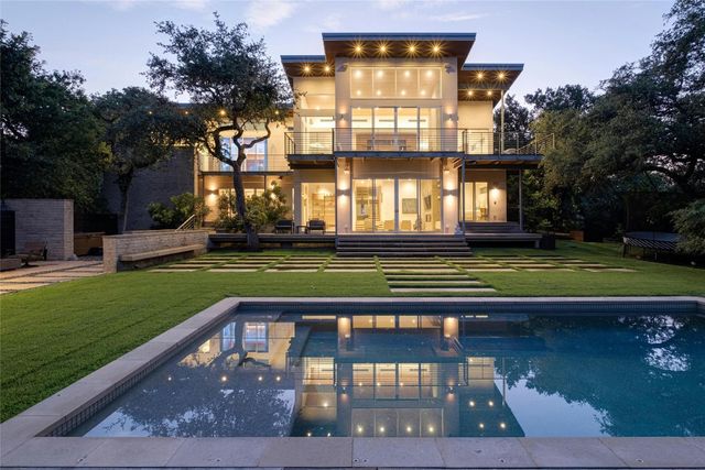 $7,295,000 | 16 Sundown Parkway | Westlake