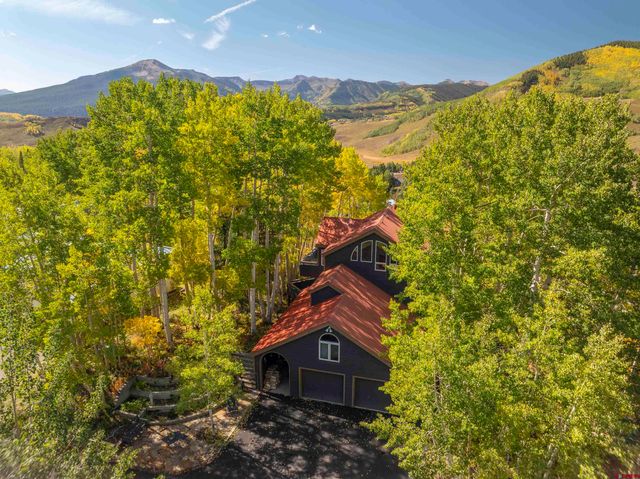 $2,925,000 | 13 Aspen Lane | Mount Crested Butte