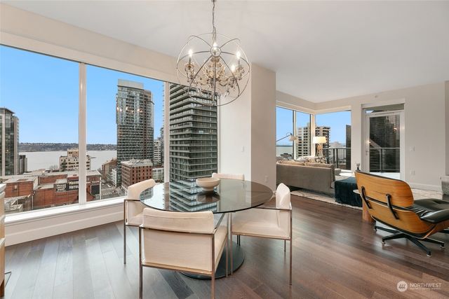 $1,649,888 | 1920 4th Avenue, Unit 1802 | Belltown