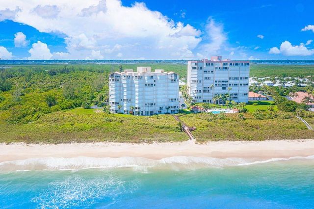 $499,000 | 3880 North Hwy A1A, Unit 302 | Hutchinson Island North