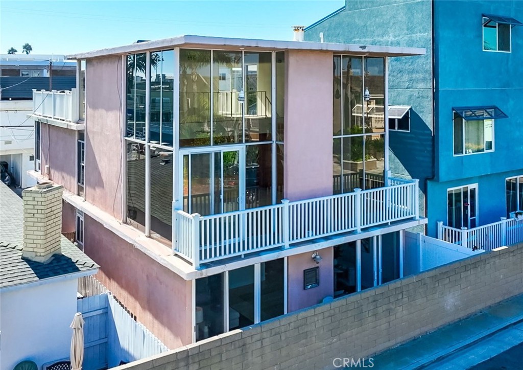 Amazing Mid century Duplex with great  potential!