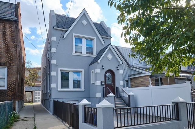 $985,000 | 130-14 Foch Boulevard | South Ozone Park