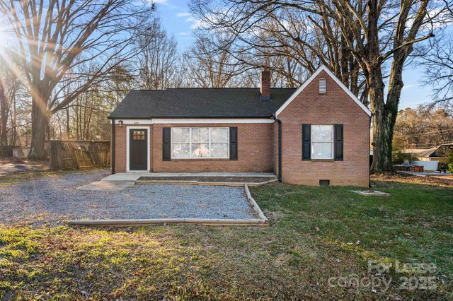 $1,750 | 4008 South New Hope Road | Gastonia