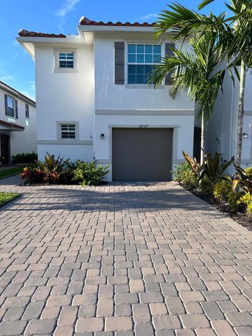 $3,250 | 6827 Broadwater Lane | Fountains of Palm Beach