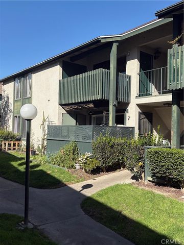 $609,900 | 23266 Orange Avenue, Unit 6 | Aliso Creek Villas