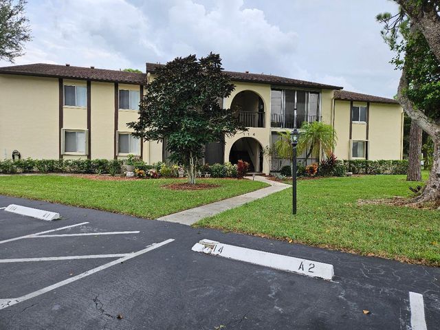 $2,500 | 114 Lake Pine Circle, Unit A1 | Greenacres