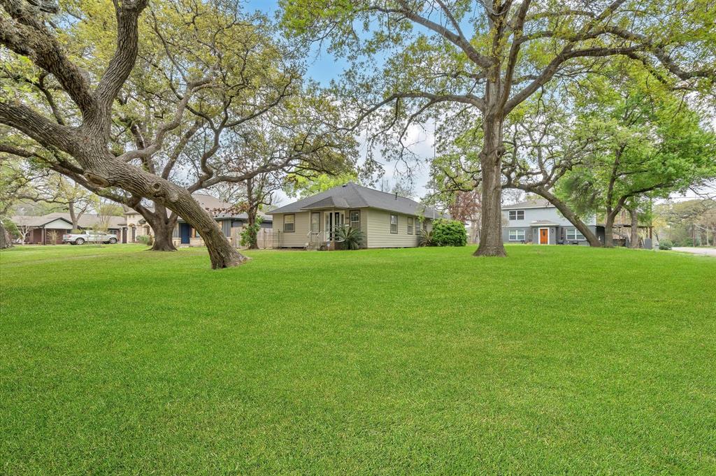 a front view of house with garden