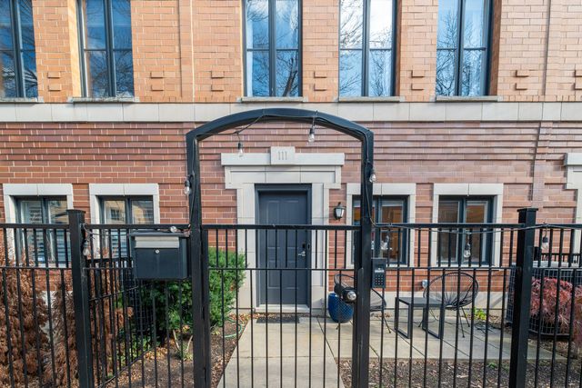 $1,200,000 | 111 South Racine Avenue | West Loop