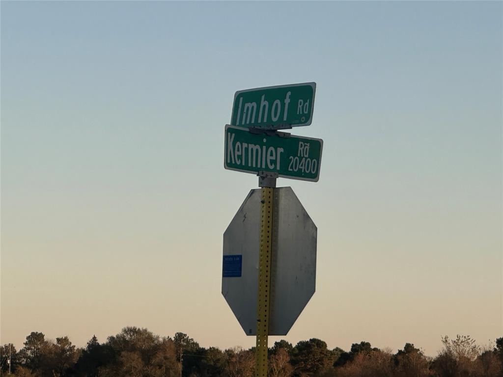 The property is located at the intersection of Imhof and Kermier