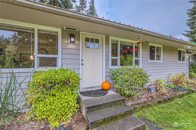 $650,000 | 17510 Olympic View Drive | Edmonds